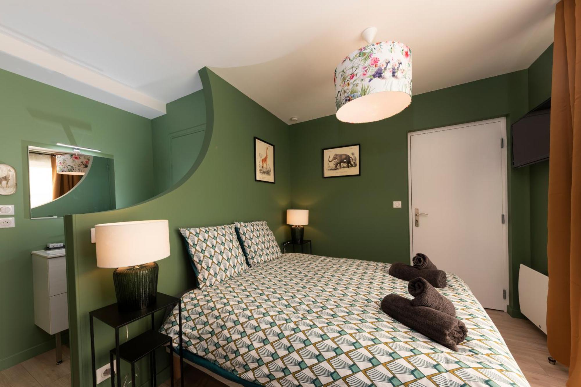 Ecrin Romantique,7studios,3km Du Zoo! Appartement