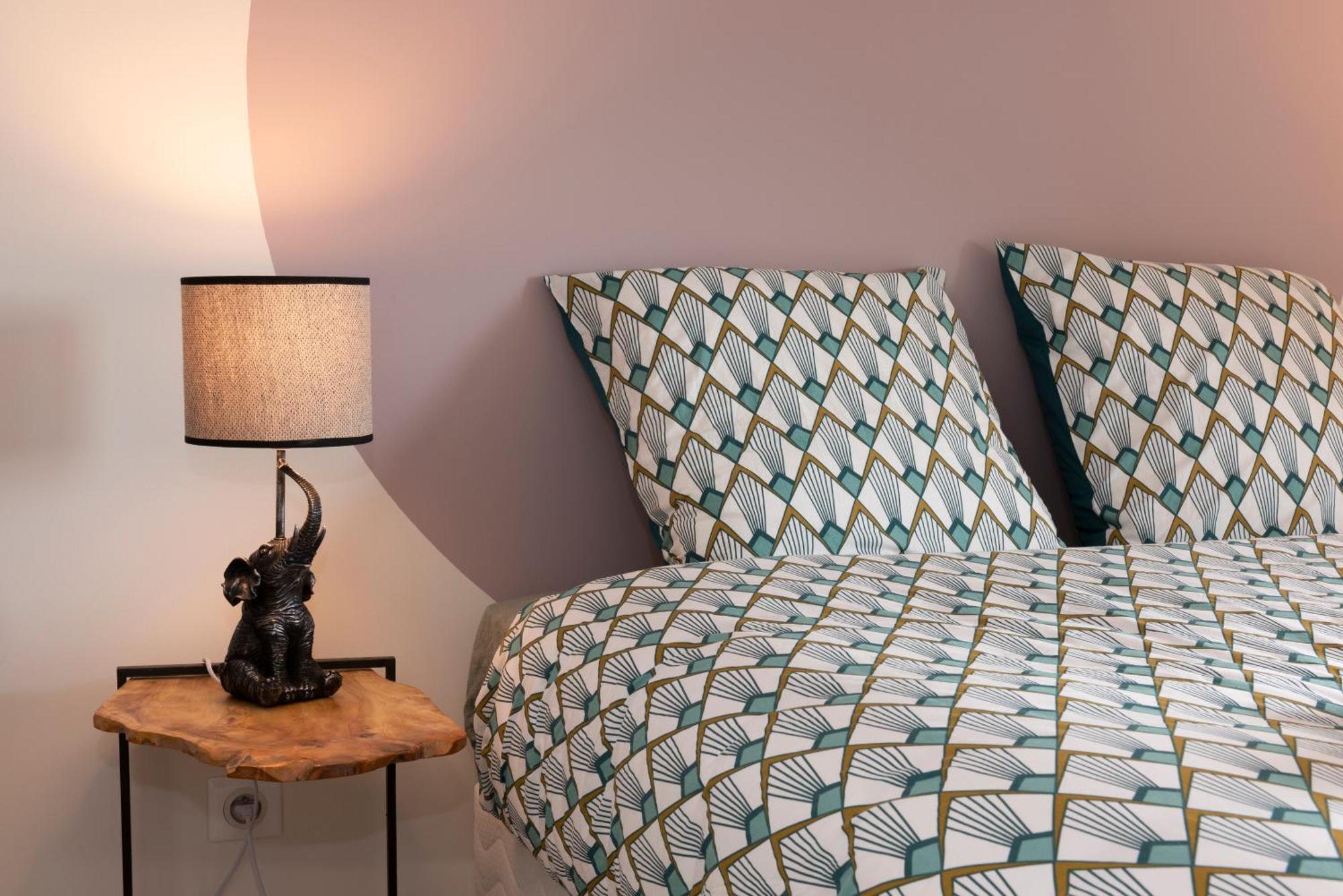 Appartement Ecrin Romantique,7studios,3km Du Zoo!