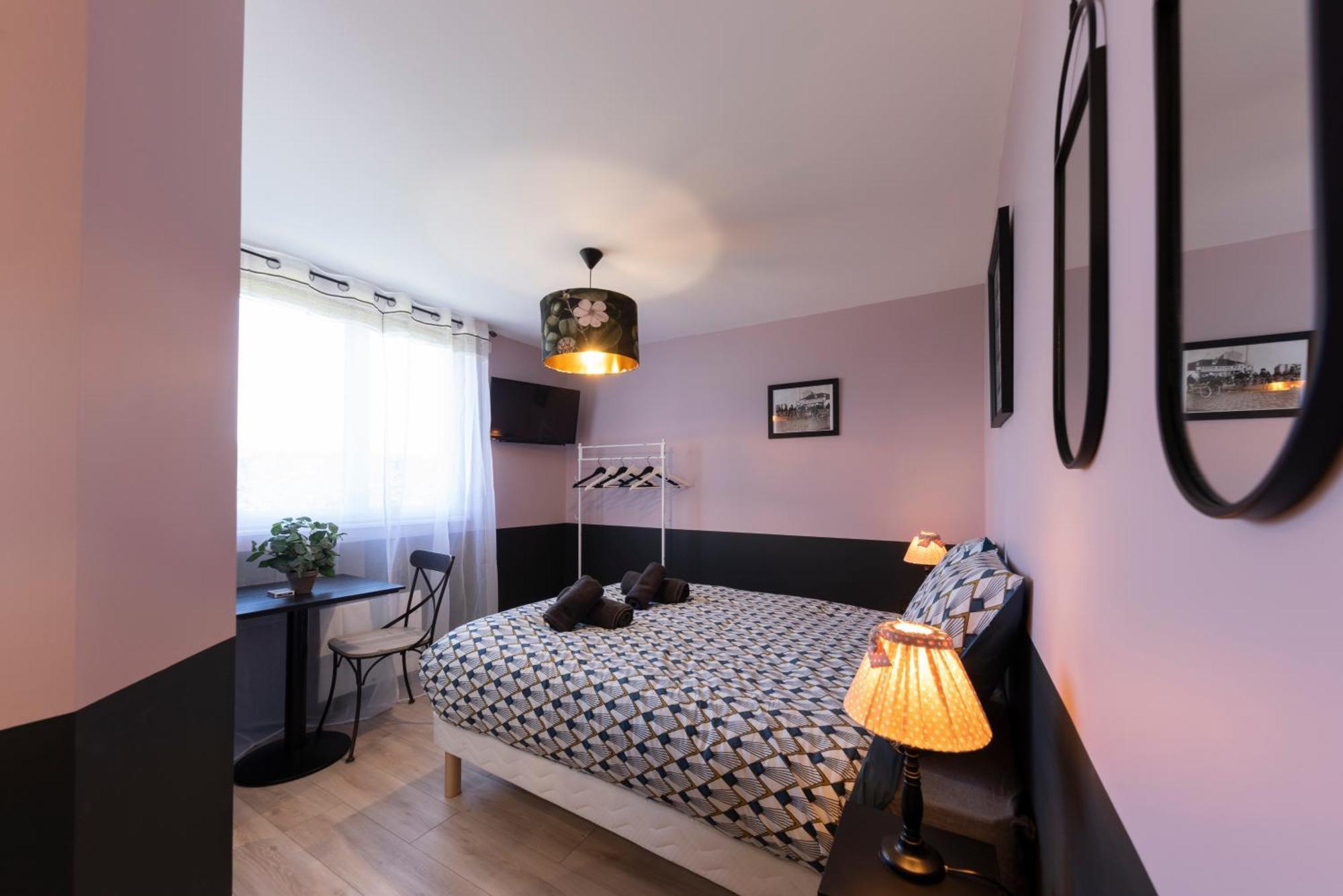 Ecrin Romantique,7studios,3km Du Zoo! * Seigy